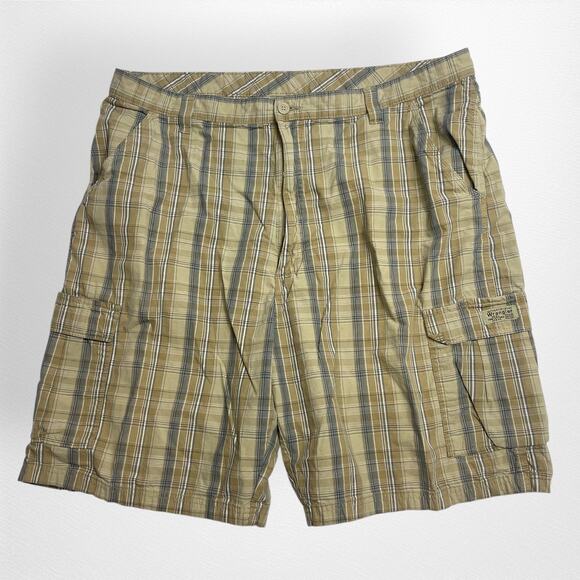 Men's Wrangler Cargo Shorts 9" Tan‎ Plaid Size 42 - Picture 1 of 4